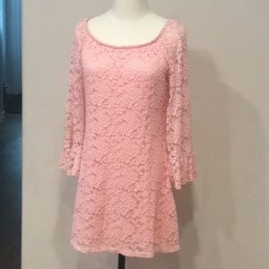 Short lace dress
